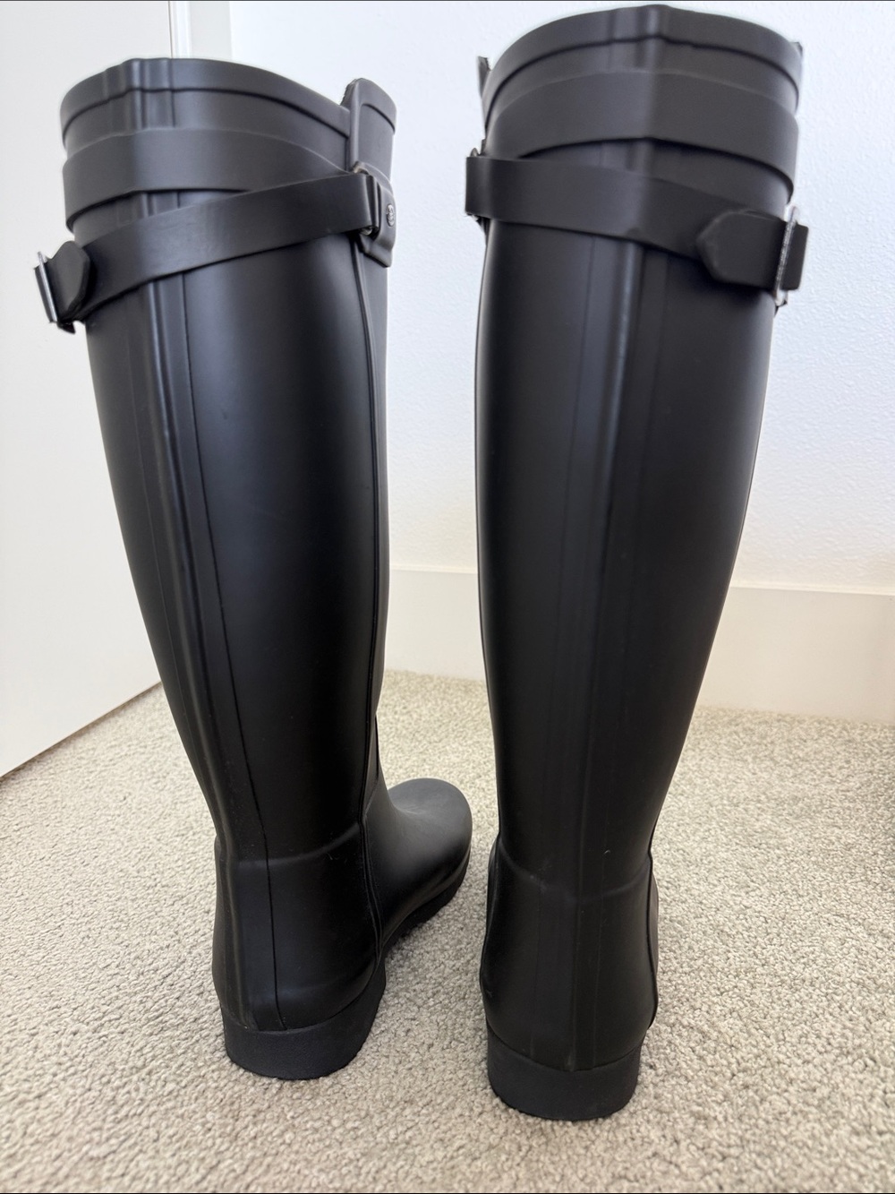 Hunter Matte Black Tall Rain Boots - Women’s size 6 - Picture 5 of 7